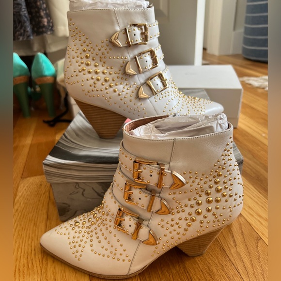 Jeffrey Campbell White gold buckles stud ankle western boots size9